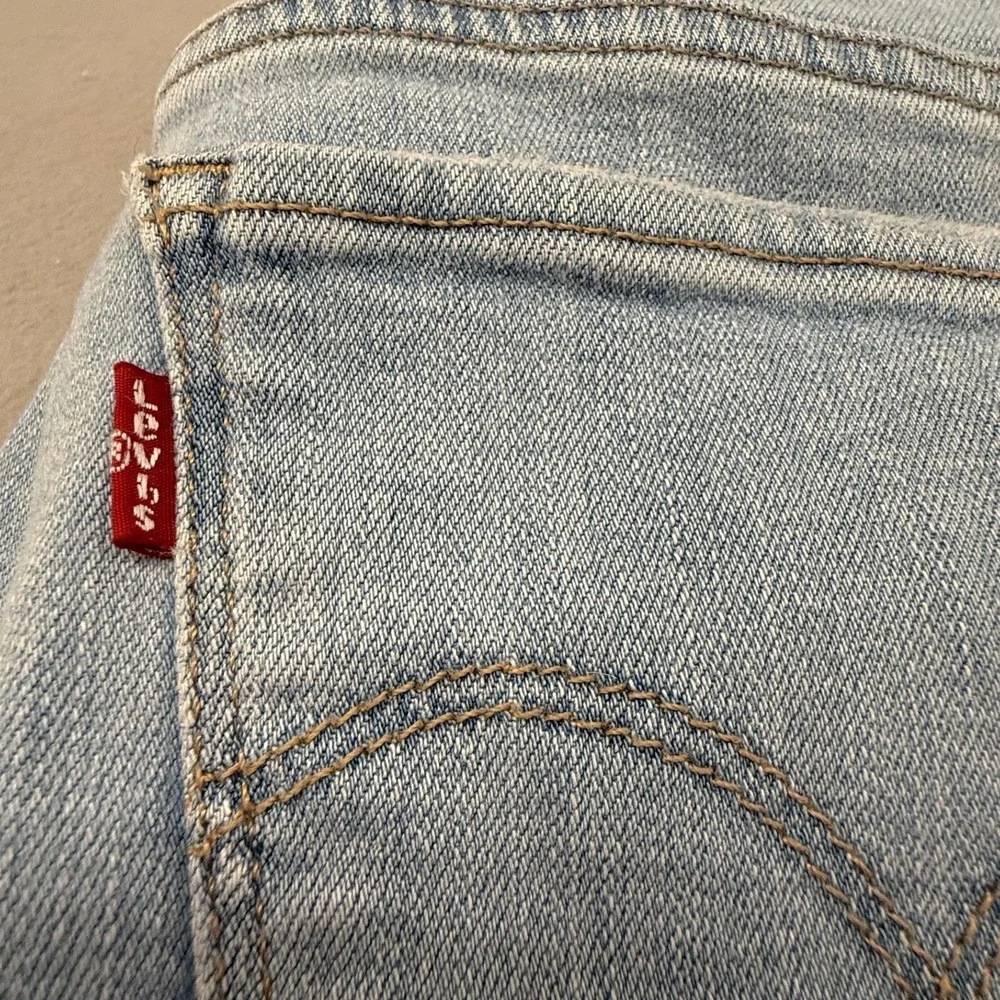 Levis modern pair